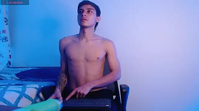 axel davis  online show from 14, 10, 2025