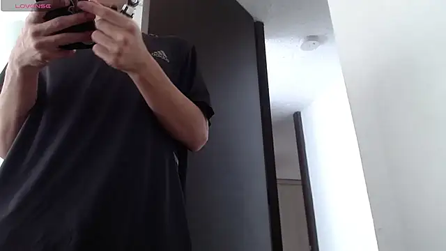 axel davis  online show from 15, 10, 2025