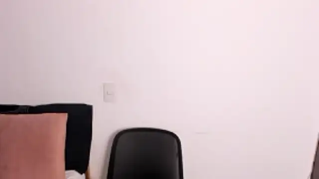 axel davis  online show from 4, 11, 2025