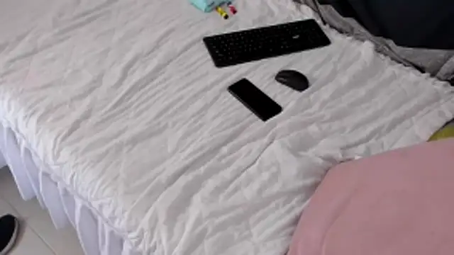 axel davis  online show from 4, 11, 2025