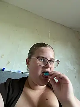 Snapshot of CurvyPaar2 chatting on 21, 7, 2026 CurvyPaar2 online show from 21, 7, 2026