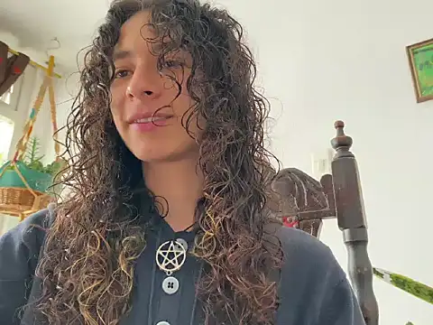 camille delrey online show from 2, 11, 2025