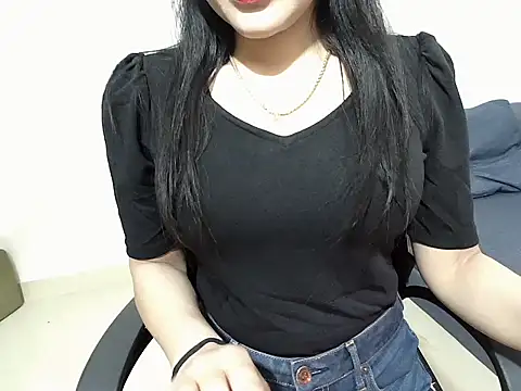 Hazel Angel online show from 27, 11, 2025