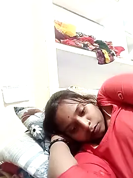 Snapshot of Hot_crety chatting on 5, 2, 2026 Hot crety online show from 5, 2, 2026