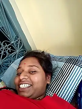 Snapshot of Hot_crety chatting on 2, 11, 2025 Hot crety online show from 2, 11, 2025