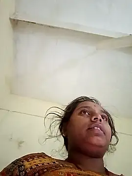 Snapshot of Hot_crety chatting on 19, 11, 2025 Hot crety online show from 19, 11, 2025