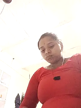 Snapshot of Hot_crety chatting on 8, 6, 2026 Hot crety online show from 8, 6, 2026