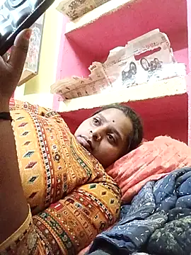 Snapshot of Hot_crety chatting on 7, 6, 2026 Hot crety online show from 7, 6, 2026