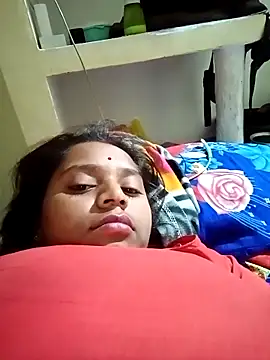 Snapshot of Hot_crety chatting on 17, 11, 2025 Hot crety online show from 17, 11, 2025