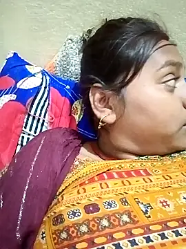 Snapshot of Hot_crety chatting on 21, 11, 2025 Hot crety online show from 21, 11, 2025