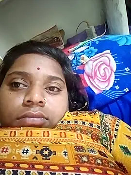 Snapshot of Hot_crety chatting on 14, 11, 2025 Hot crety online show from 14, 11, 2025