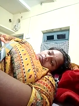 Snapshot of Hot_crety chatting on 28, 11, 2025 Hot crety online show from 28, 11, 2025