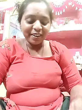 Snapshot of Hot_crety chatting on 19, 5, 2026 Hot crety online show from 19, 5, 2026