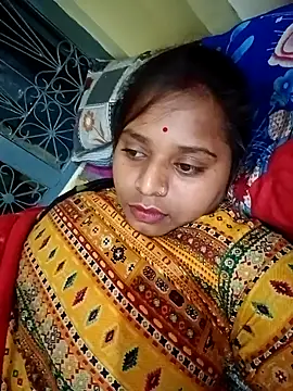 Snapshot of Hot_crety chatting on 8, 11, 2025 Hot crety online show from 8, 11, 2025