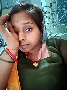 Snapshot of Hot_crety chatting on 6, 10, 2025 Hot crety online show from 6, 10, 2025