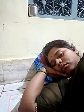 Snapshot of Hot_crety chatting on 15, 10, 2025 Hot crety online show from 15, 10, 2025