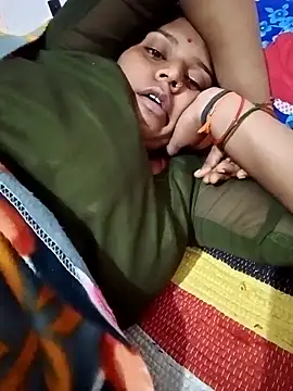 Snapshot of Hot_crety chatting on 11, 9, 2025 Hot crety online show from 11, 9, 2025