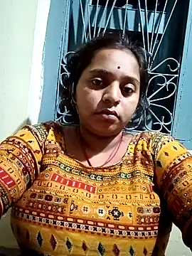 Snapshot of Hot_crety chatting on 17, 10, 2025 Hot crety online show from 17, 10, 2025