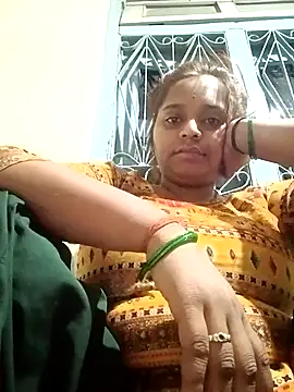 Snapshot of Hot_crety chatting on 10, 10, 2025 Hot crety online show from 10, 10, 2025