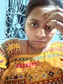 Snapshot of Hot_crety chatting on 7, 10, 2025 Hot crety online show from 7, 10, 2025