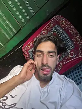 lyath3245 online show from 13, 4, 2026