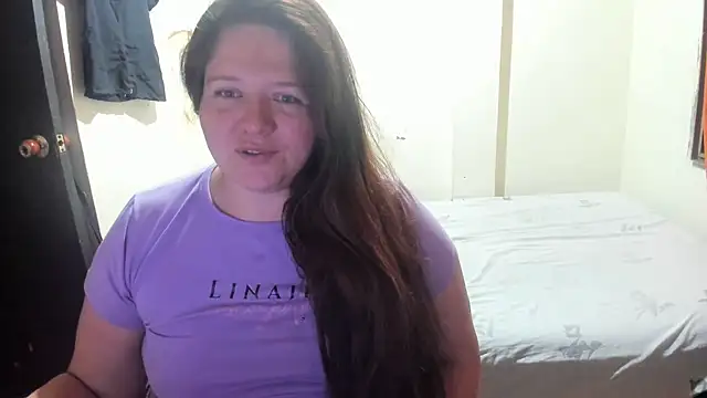 Daphne girlsex online show from 18, 9, 2025