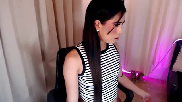 Sassy Suzuhime online show from 6, 11, 2025