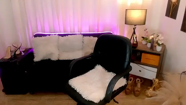 Sassy Suzuhime online show from 24, 10, 2025