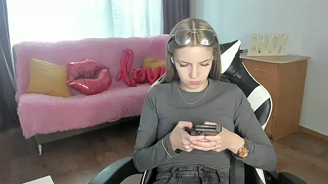 HitGyrl online show from 22, 5, 2026