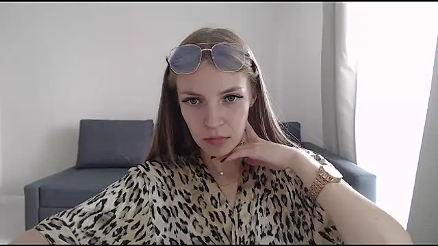 HitGyrl online show from 25, 7, 2026