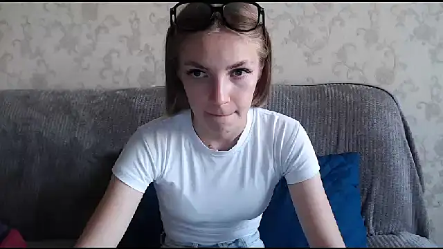 HitGyrl online show from 12, 9, 2025