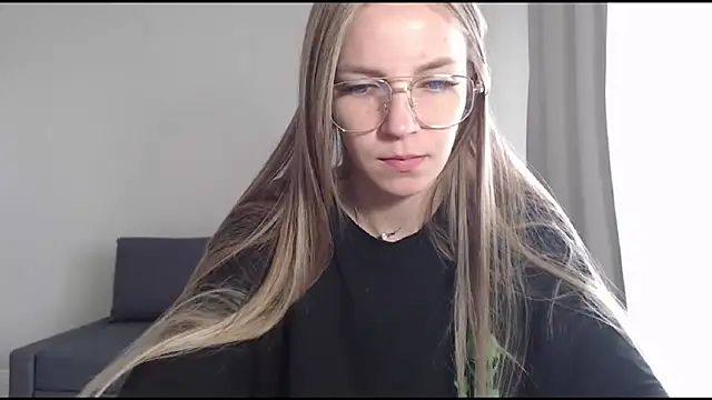 HitGyrl online show from 5, 7, 2026
