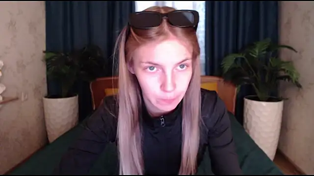 HitGyrl online show from 22, 10, 2025