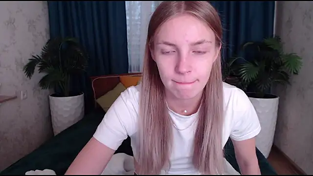 HitGyrl online show from 30, 10, 2025