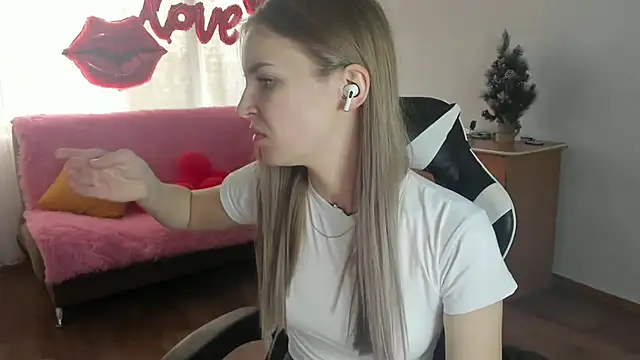 HitGyrl online show from 10, 3, 2026