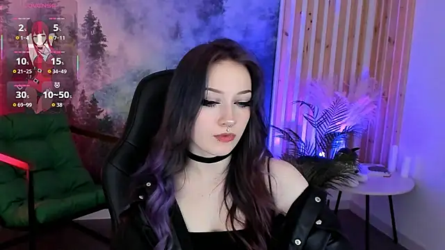 LiliLuna online show from 6, 11, 2025