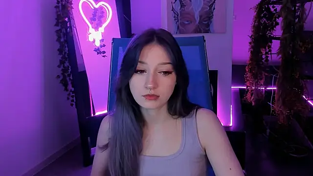 LiliLuna online show from 12, 9, 2025