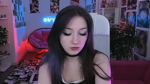 LiliLuna online show from 4, 11, 2025