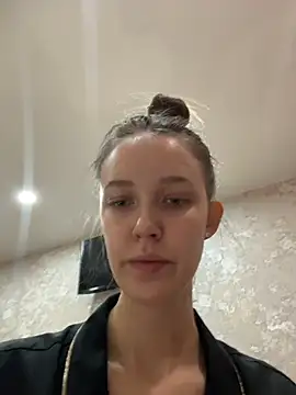 Snapshot of ElliRose chatting on 8, 2, 2026 ElliRose online show from 8, 2, 2026