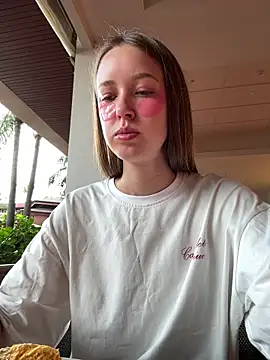 Snapshot of ElliRose chatting on 12, 10, 2025 ElliRose online show from 12, 10, 2025