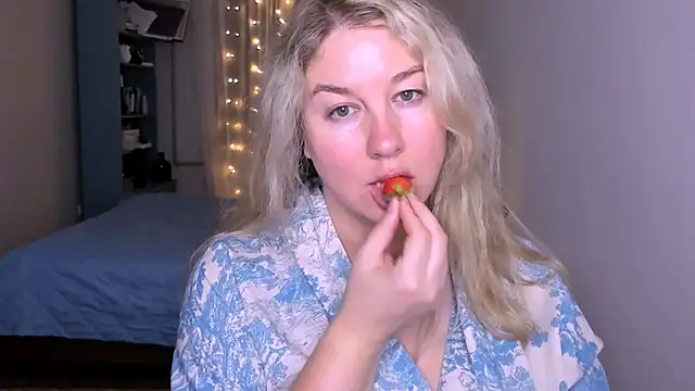 Snapshot of NancySanders chatting on 20, 6, 2026 NancySanders online show from 20, 6, 2026
