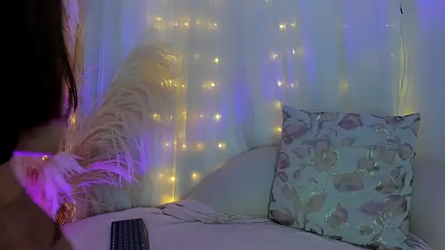 arianna cox   online show from 26, 10, 2025