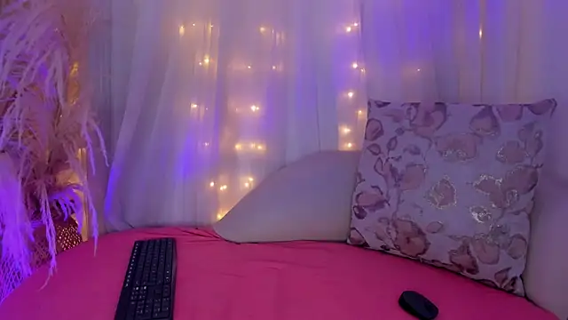 arianna cox   online show from 24, 10, 2025