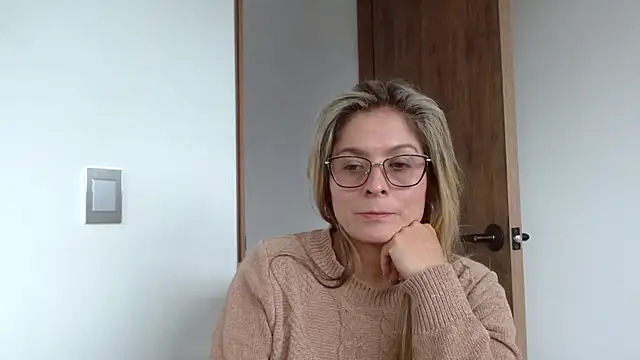 linda-mature43 online show from 21, 10, 2025