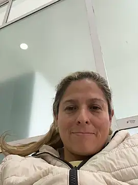 linda-mature43 online show from 14, 10, 2025