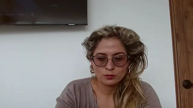 linda-mature43 online show from 9, 10, 2025