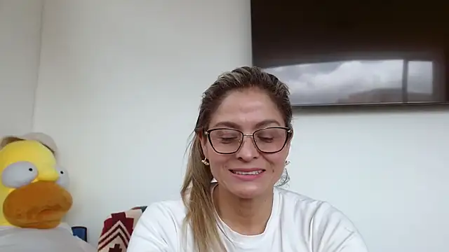 linda-mature43 online show from 12, 11, 2025