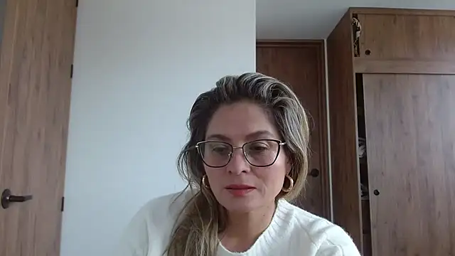 linda-mature43 online show from 5, 11, 2025