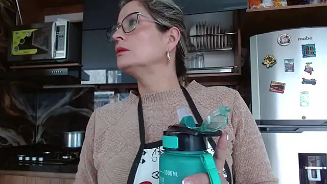 linda-mature43 online show from 16, 10, 2025