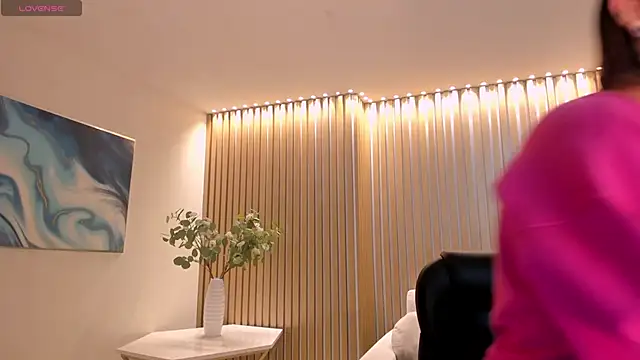 Snapshot of SarahRhodes_ chatting on 24, 2, 2026 SarahRhodes online show from 24, 2, 2026